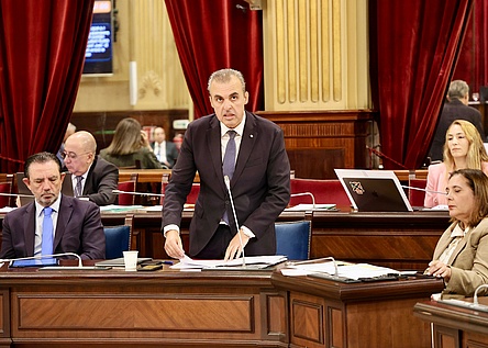 Bildungsminister_Antoni_Vera_Caib