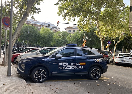 policia_nacional_auto_2_16_9_intern