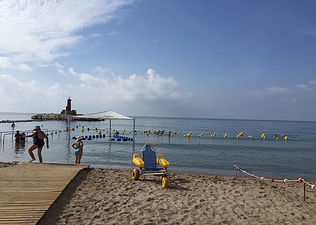 Badezoneeingeschraenkter_Mobilitaet_Webseite_ACUAREA