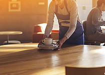 Kellner_Cafe_Caib