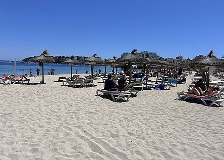 Palmanova_Strand_Strandliegen_Pia_2026