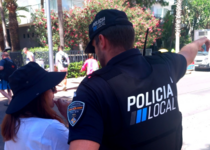 PoliciaLocalPolizistmitFrau_Instagram_PoliciadePalma