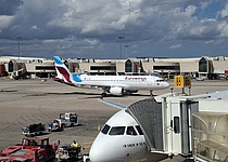 Flughafen_Palma_Flugzeug_Eurowings_intern_Dominik
