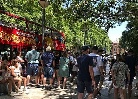 Urlauber_Bus_Stadt_1
