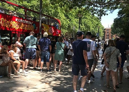 Urlauber_Bus_Stadt_1