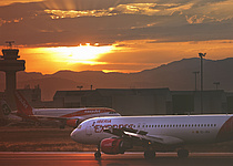 Flughafen_Flugzeug_caib