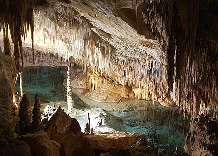 Cuevas_del_Drach_intern_Dominik