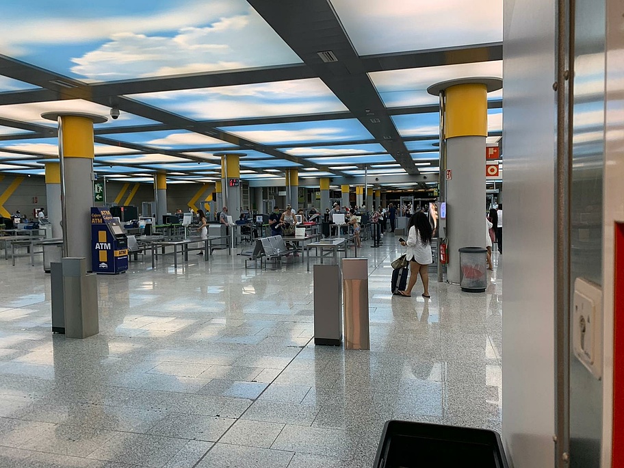 Flughafen_Corona_leer