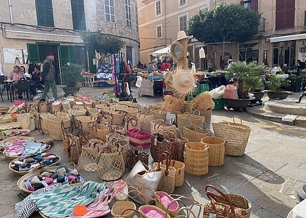 Markt_Kunsthandwerk_Sineu_Koerbe_eigen_Katrin