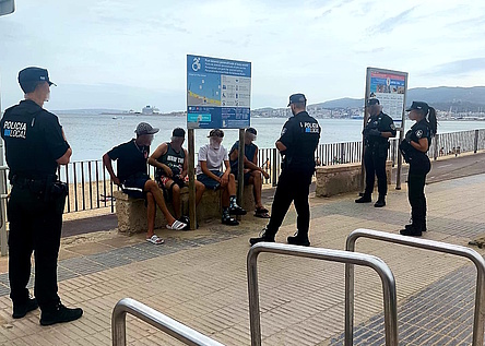 Illegale_Parkplatzanweiser_PoliciadePalma