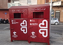 Altkleidercontainer_Caritas_intern_Dominik