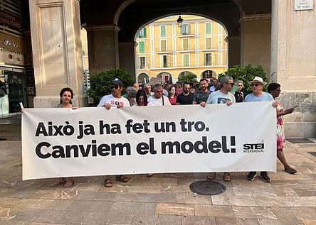 Demo_Tourismus_stei_intersindical_twitter