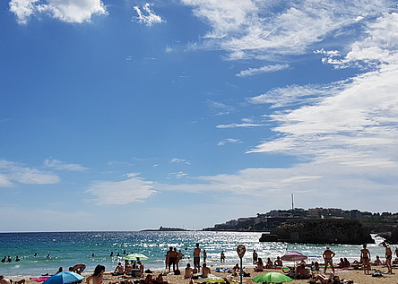 Cala_Major_Strand_Palma_Sonne_Wolken_Menschen