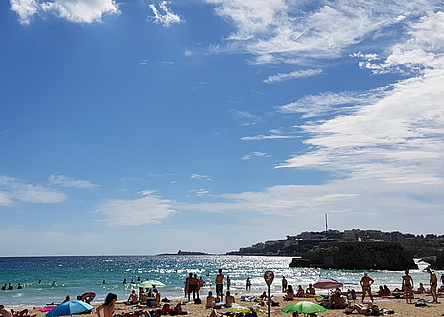 Cala_Major_Strand_Palma_Sonne_Wolken_Menschen