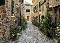 Valldemossa_Gasse_eigen_Pia