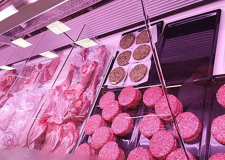 Fleisch_Auslage_wie_Supermarkt