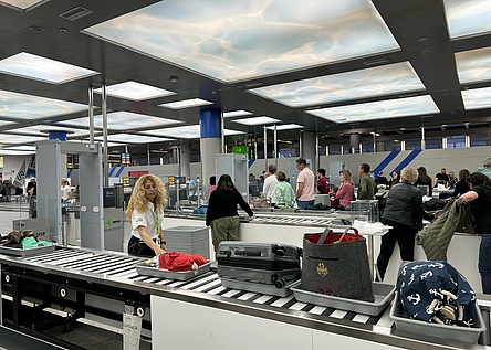 Sicherheitskontrolle_Flughafen_securitycheck_eigen