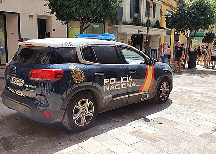 Polizei_Auto_Innenstadt_Zentrum