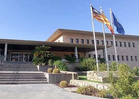 Ajuntament_de_Calvia_Rathaus_facebook