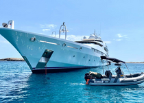 Yacht_Boot_Caib