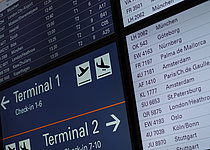 Abflug_Tafeln_Flughafen_caib