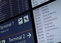 Abflug_Tafeln_Flughafen_caib