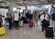 FlughafenMenschenKoffer_Intern_Pia