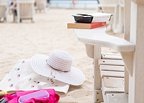 Strand_Sonnenliege_Schirm