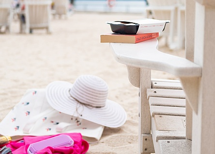 Strand_Sonnenliege_Schirm