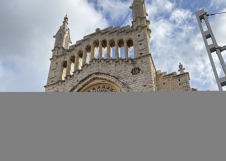 soller_kirche_hochkant_intern