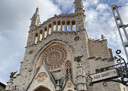 soller_kirche_hochkant_intern