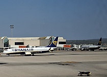 Ryanair_Flugzeug_Flughafen_Palma_intern_Dominik