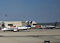 Ryanair_Flugzeug_Flughafen_Palma_intern_Dominik