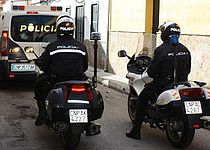 Nationalpolizei_Wagen_Motorrad