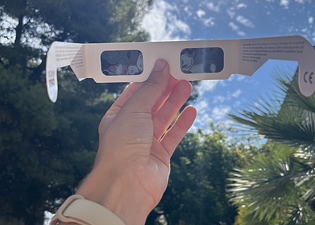 Sonnenfinsternisbrille_Intern_Dominik