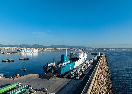 Hafen_Palma_Faehre_LKW_Ports_de_Baleares
