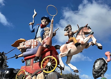 Fallas_El_Toro_Falla_de_el_toro_casa_de_valencia_en_calvia