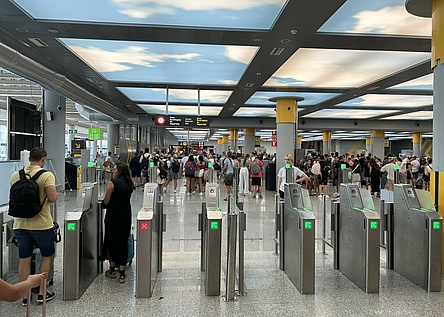 flughafen_sicherheitskontrolle_16_9_intern