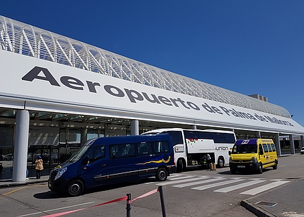 Airport_Flughafen_Apr18