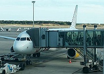 _frau_wird_aus_flugzeug_verwiesen