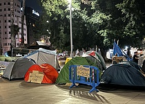 PlazaEspanaZelteProtest_Intern_Lena
