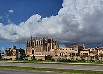 Kathedrale_Wolken_Hauptstrasse