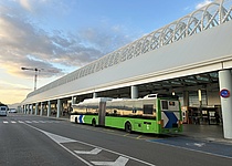 Flughafen_bus_abflug_terminal_16_9_intern