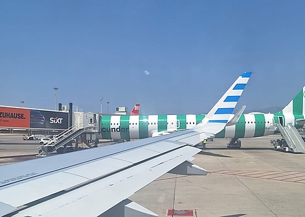 Flugzeug_Condor_Flughafen_Palma_intern_Dominik