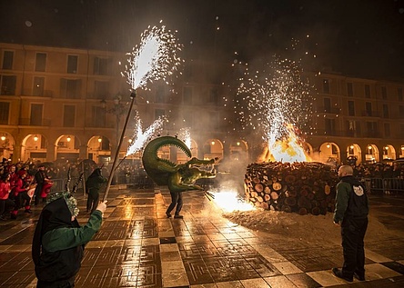 Feuer_Lagerfeuer_Drac_na_Coca_Plaza_Mayor_Fest_Sant_Sebastian_ajuntament_de_palma