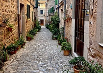 Valldemossa_Dorf_Gasse