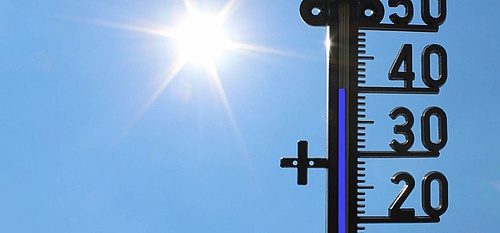 SommerHitze bis September Es bleibt heiß und feucht