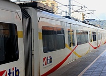Zug_Bahnhof_caib
