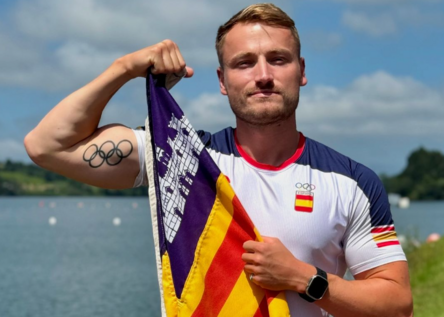 MarcusCooperWaltzOlympiaFlagge_Instagram_MarcusCooper