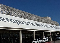 diskussionen_um_gedraenge_an_palmas_flughafen